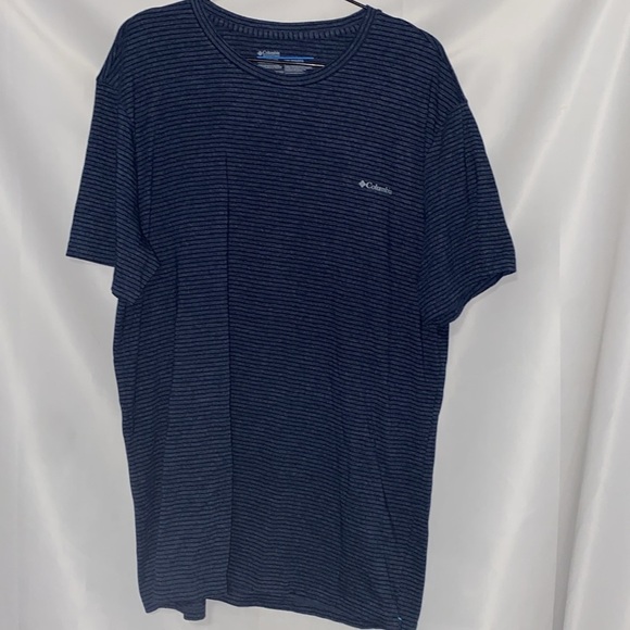 Columbia Bundle of 2 MENS size 2XL Blue  SHIRT Burgundy shirt Short Sleeve Tees - Picture 13 of 16